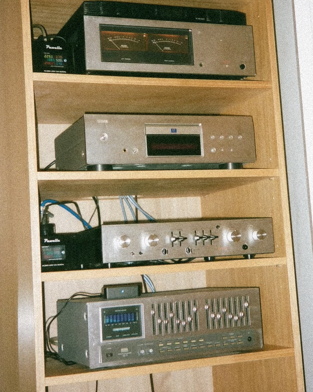 Sound, Spaces, and the Hi-Fi Moment